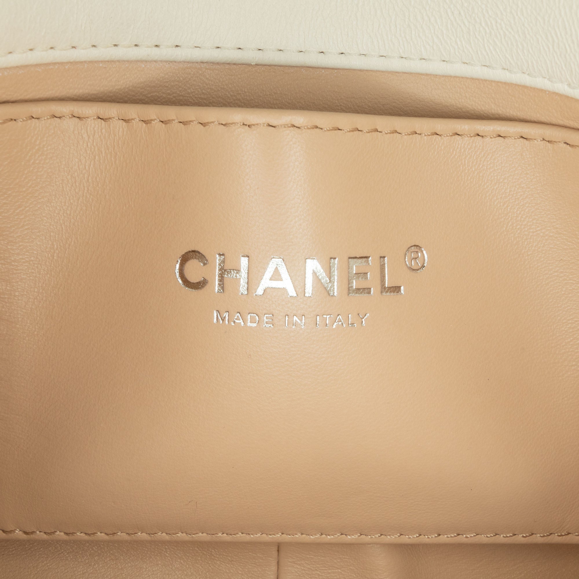 Chanel | Pre-Owned Mini Quilted Lambskin Chain Rows Flap | White