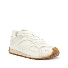 Wave 70 Leather Sneaker | White