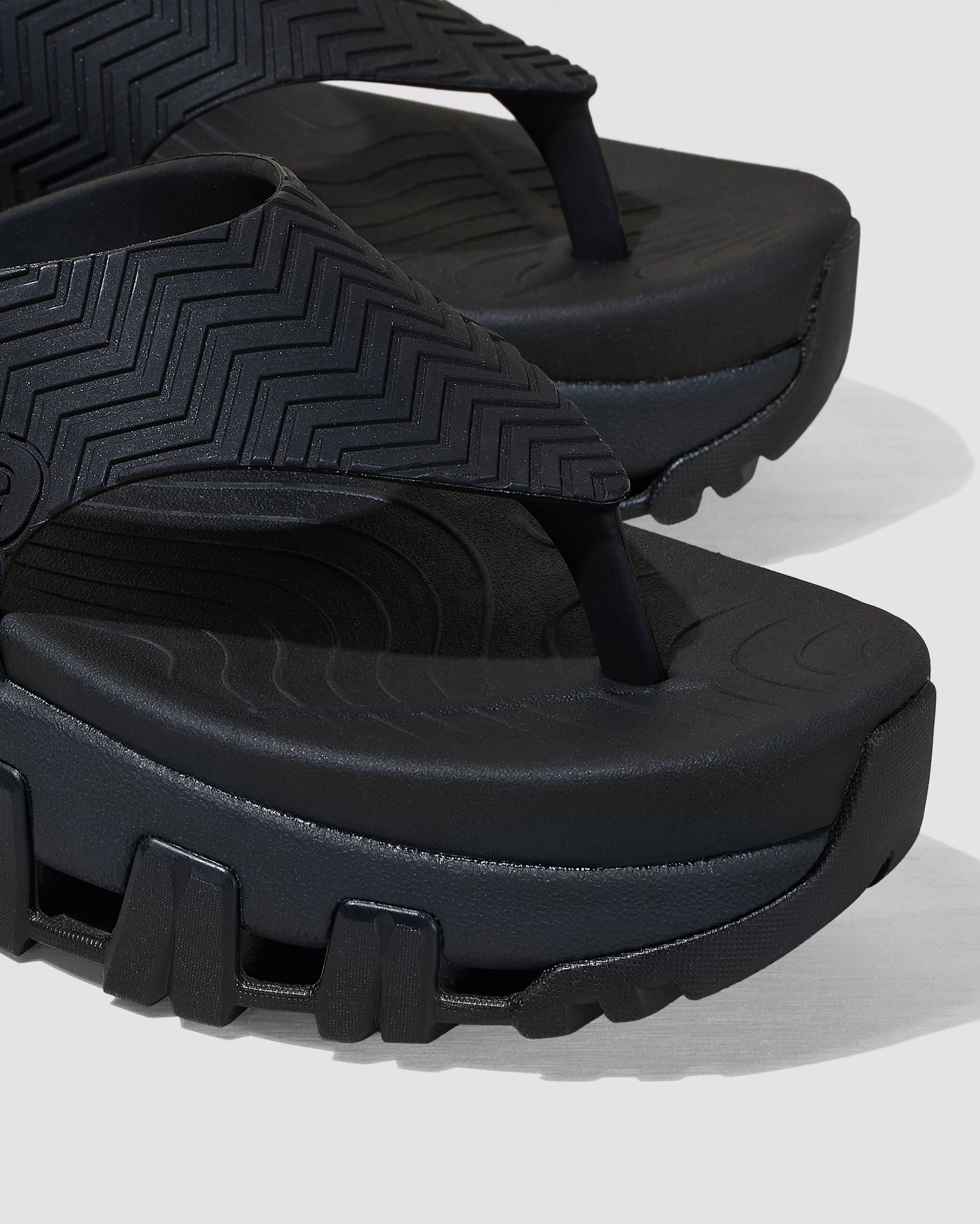 Women | Bondi Tux/Black Sandal | Black