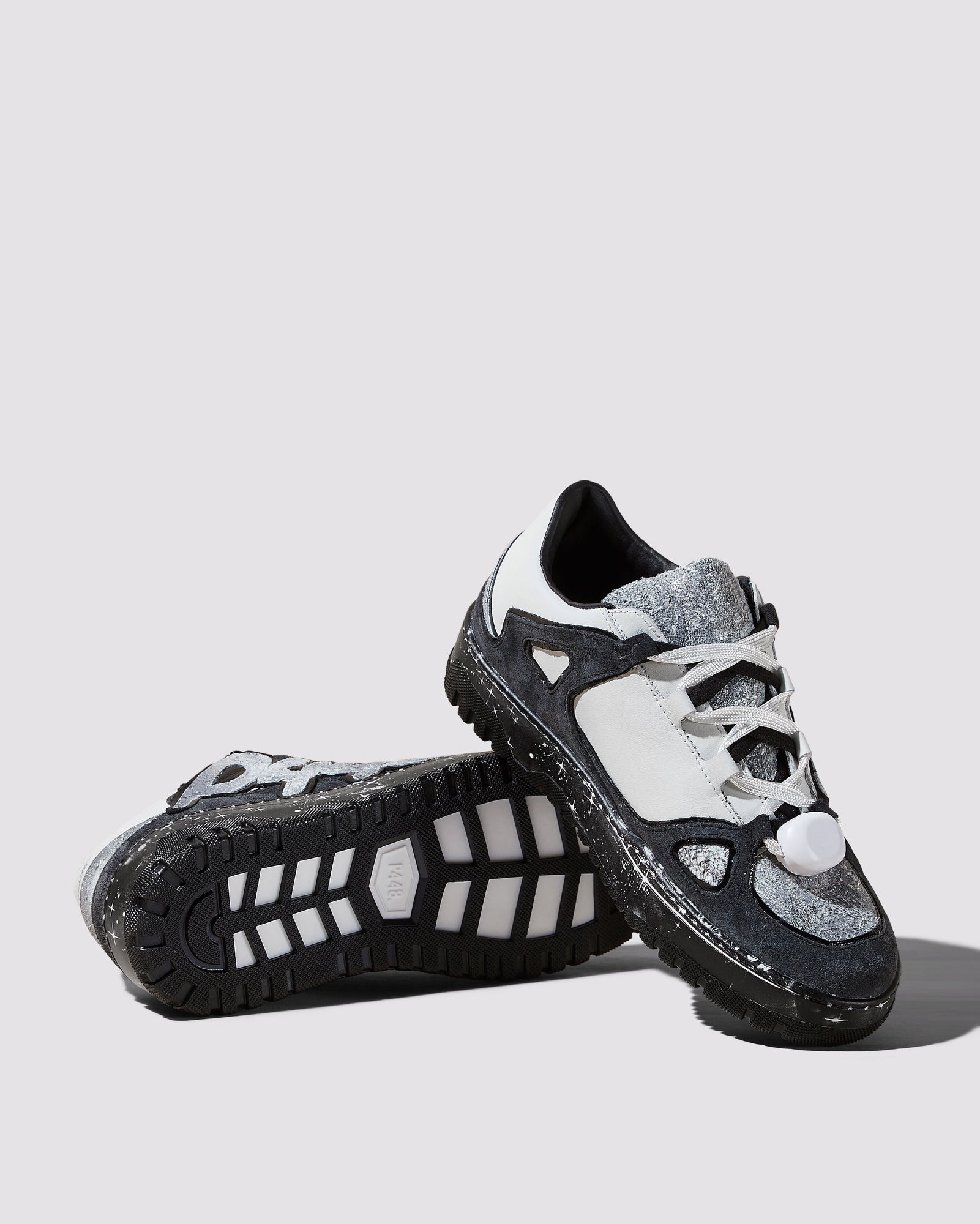 Women | George Stella Sneaker | Black/White