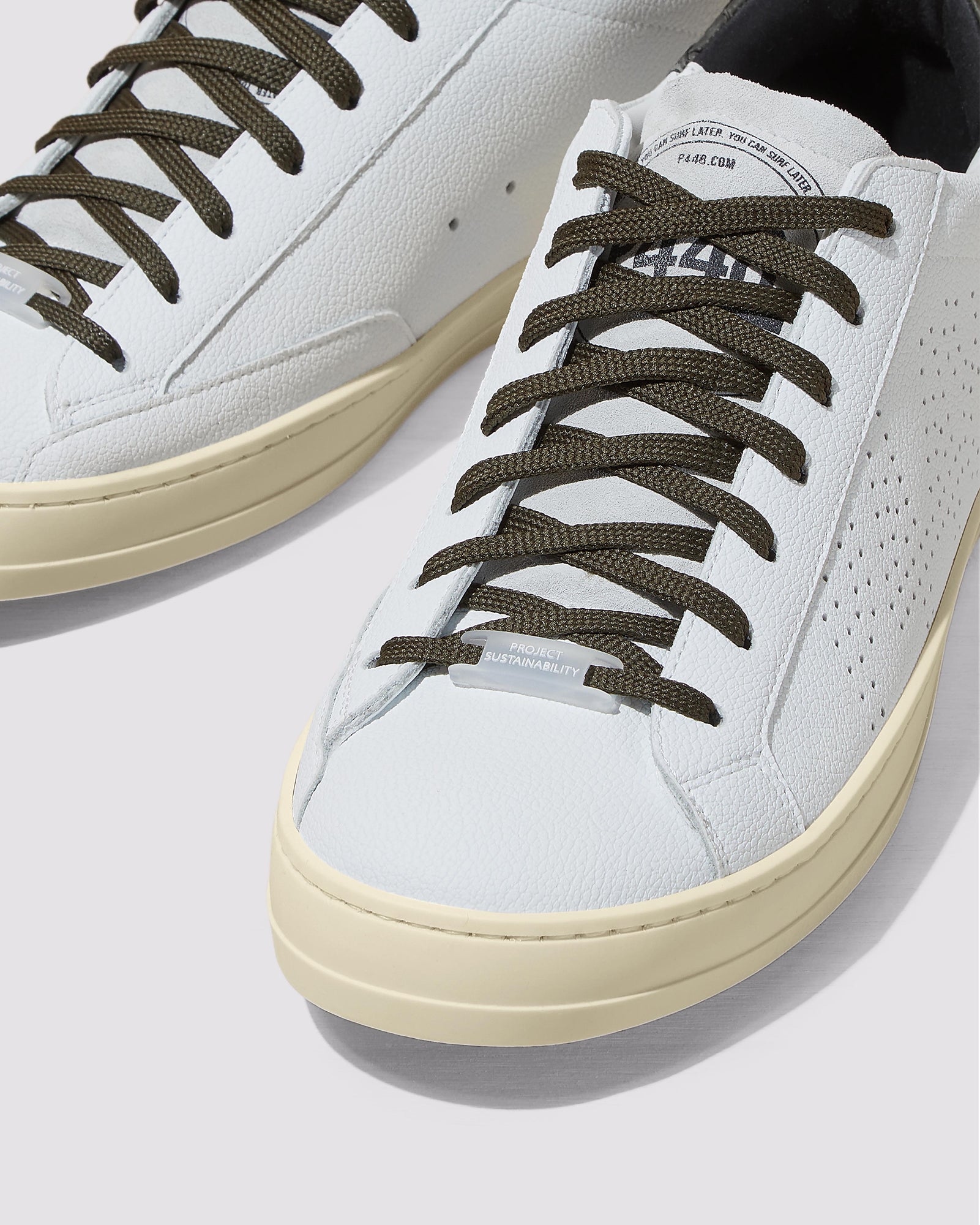 Unisex | John Carp/Army Sneaker | White