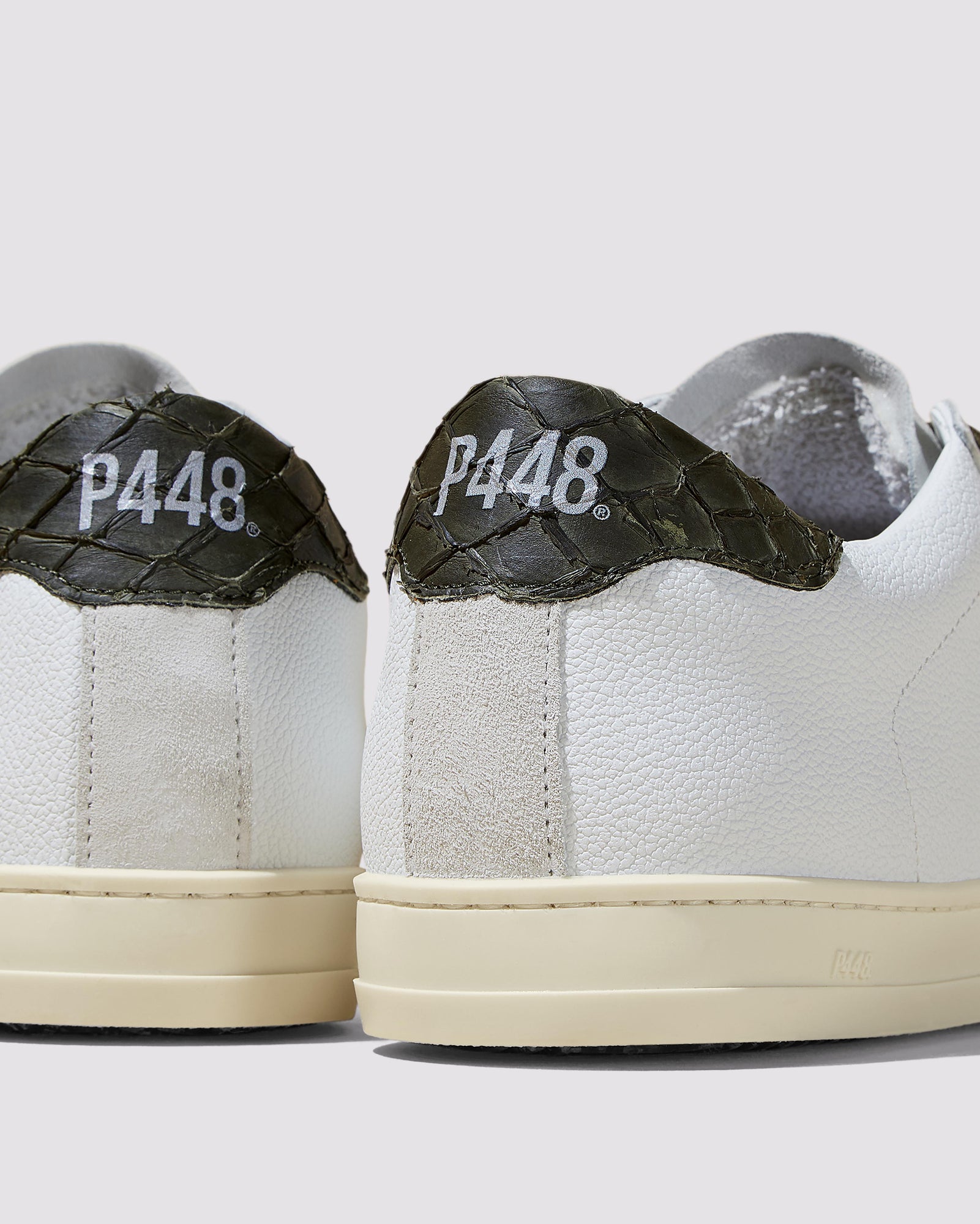 Unisex | John Carp/Army Sneaker | White