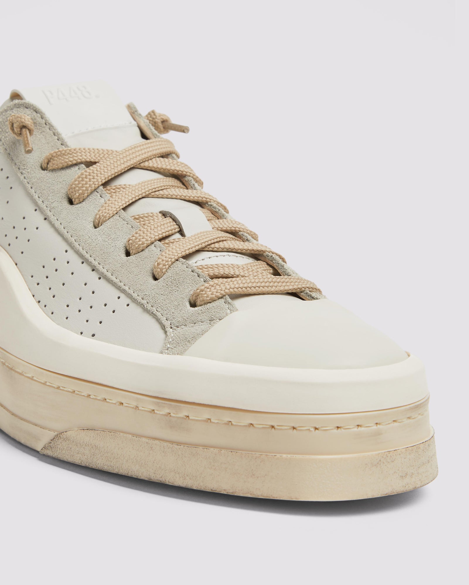 Men | Rail Low Gleam Sneaker | Off-White