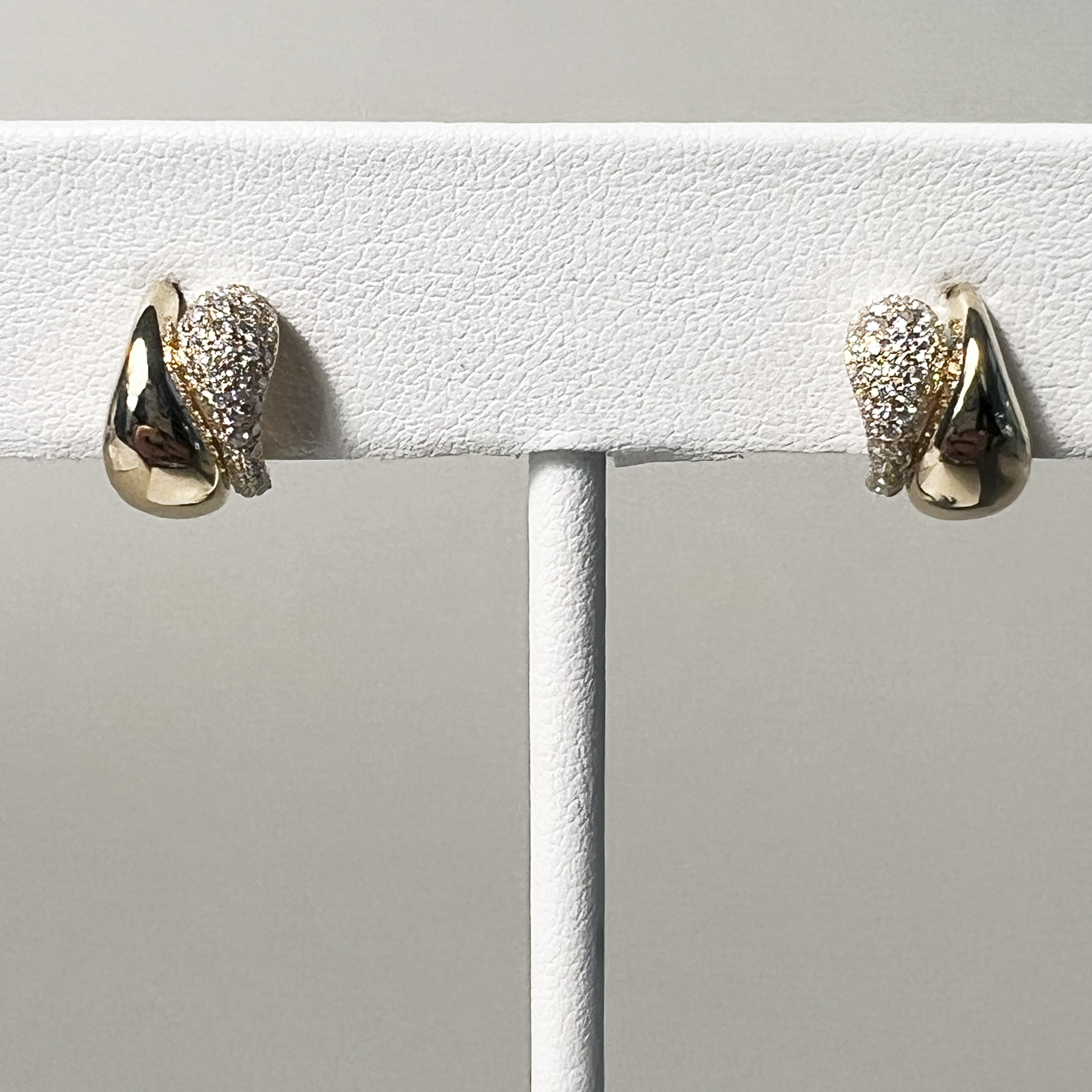 Golden Dance Earrings | 14K Yellow Gold | White Diamond