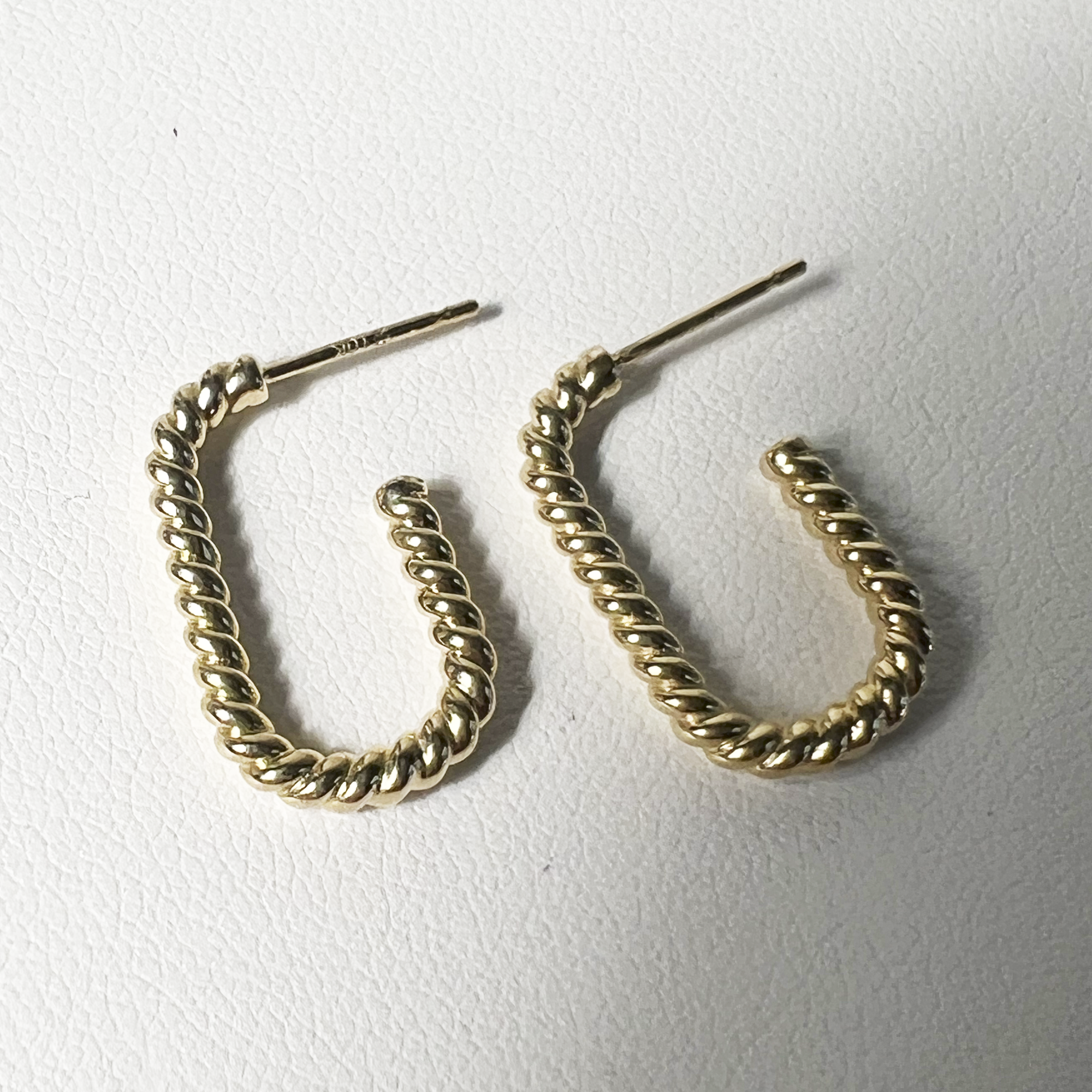 Twist Hoops | 10K Yellow Gold