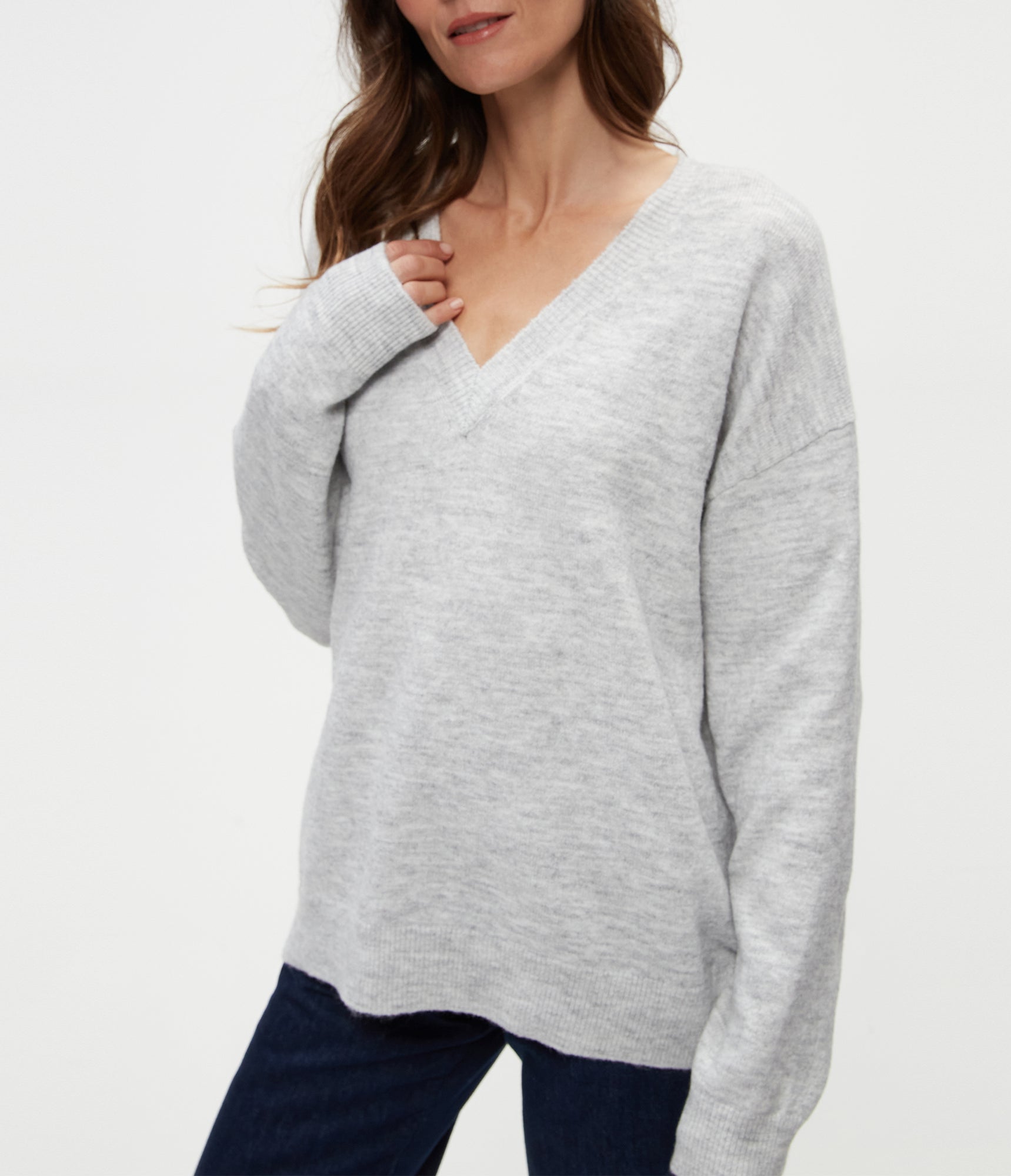 Hendrix V-Neck Sweater | Heather Grey