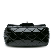 Chanel | Pre-Owned Mini Square Classic Patent Single Flap - III | Black
