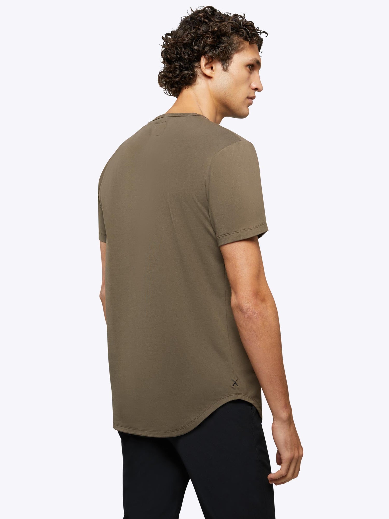 AO Henley Elongated | Shadow Signature-fit PYCA Pro