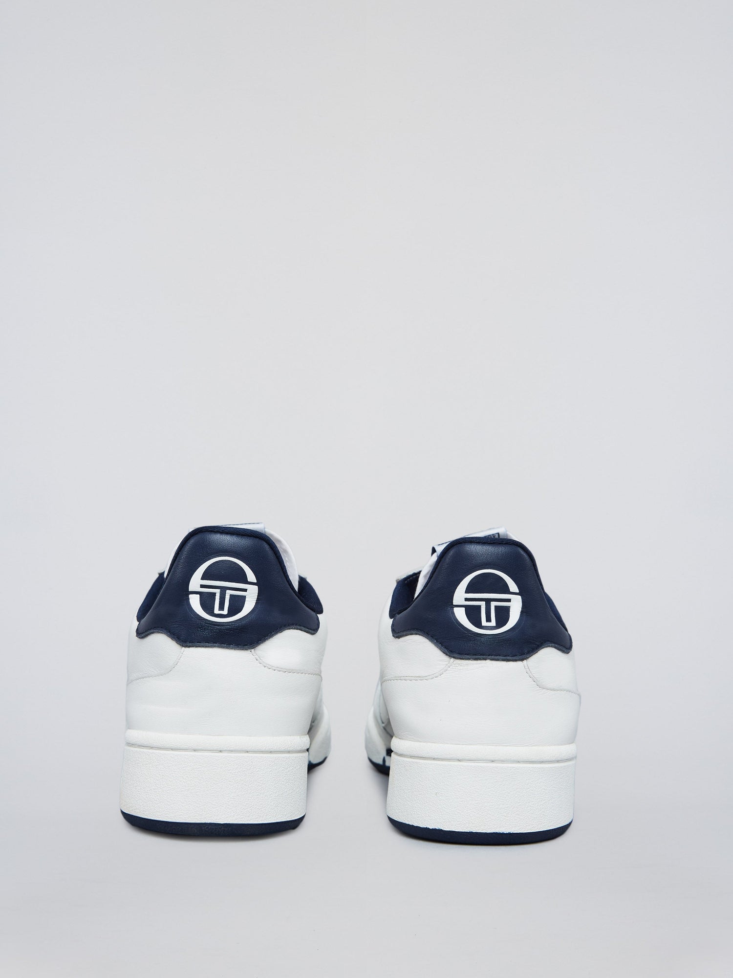 Women | New Young Line Sneaker | White x Navy
