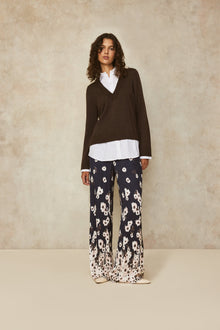 Poplin Combo Sweater | Chocolate