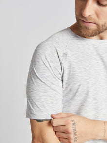 Men | Rhone | Reign Short Sleeve | Dark Heather Grey
