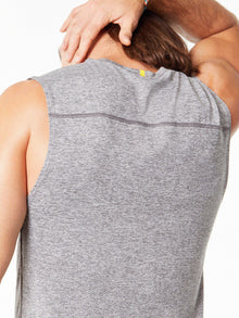 Men | Yellow by SoulCycle | Breeze Seamless Tank Heather Grey | Heather Grey