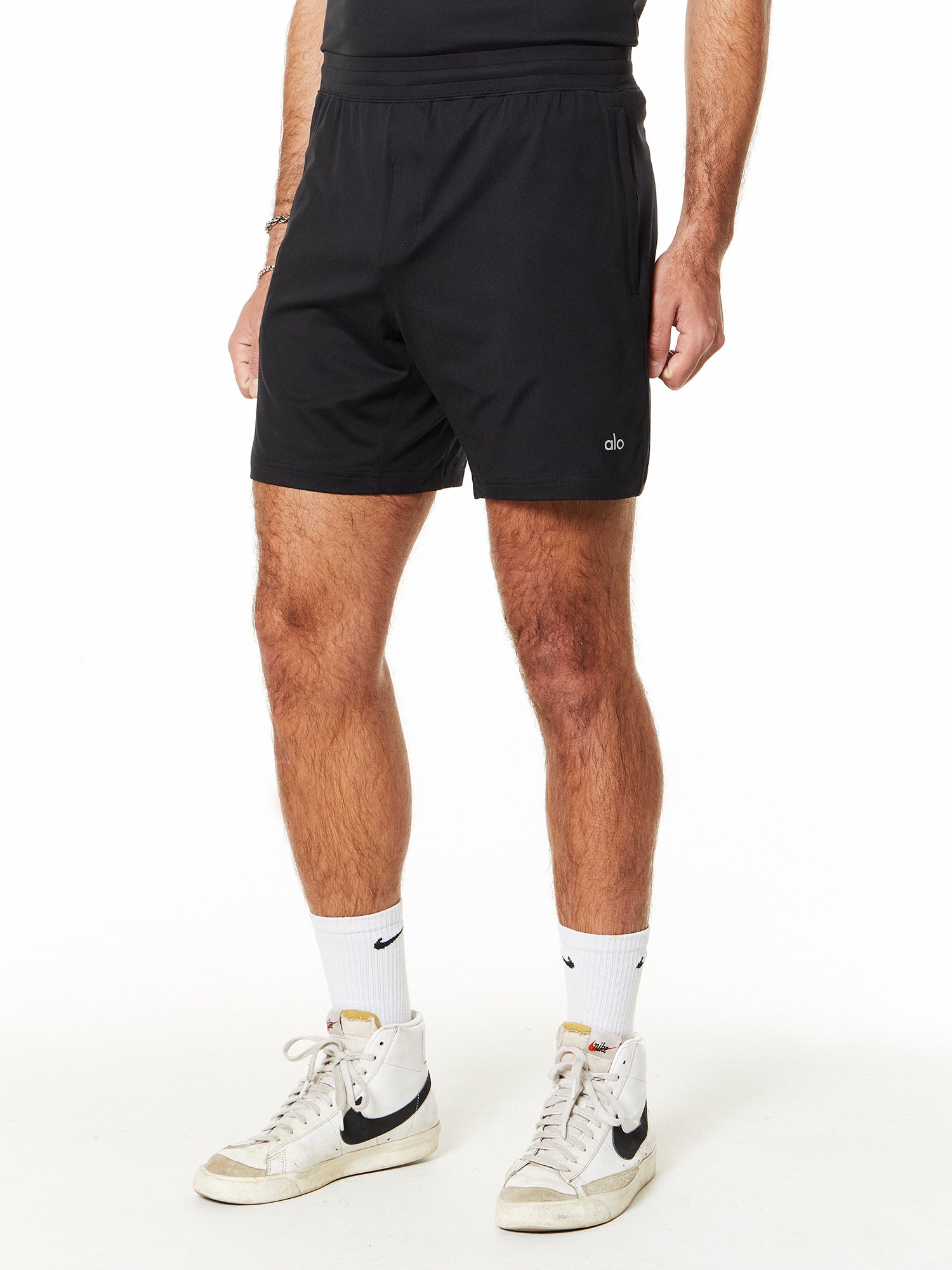 Alo | Conquer React Performance Short | Black