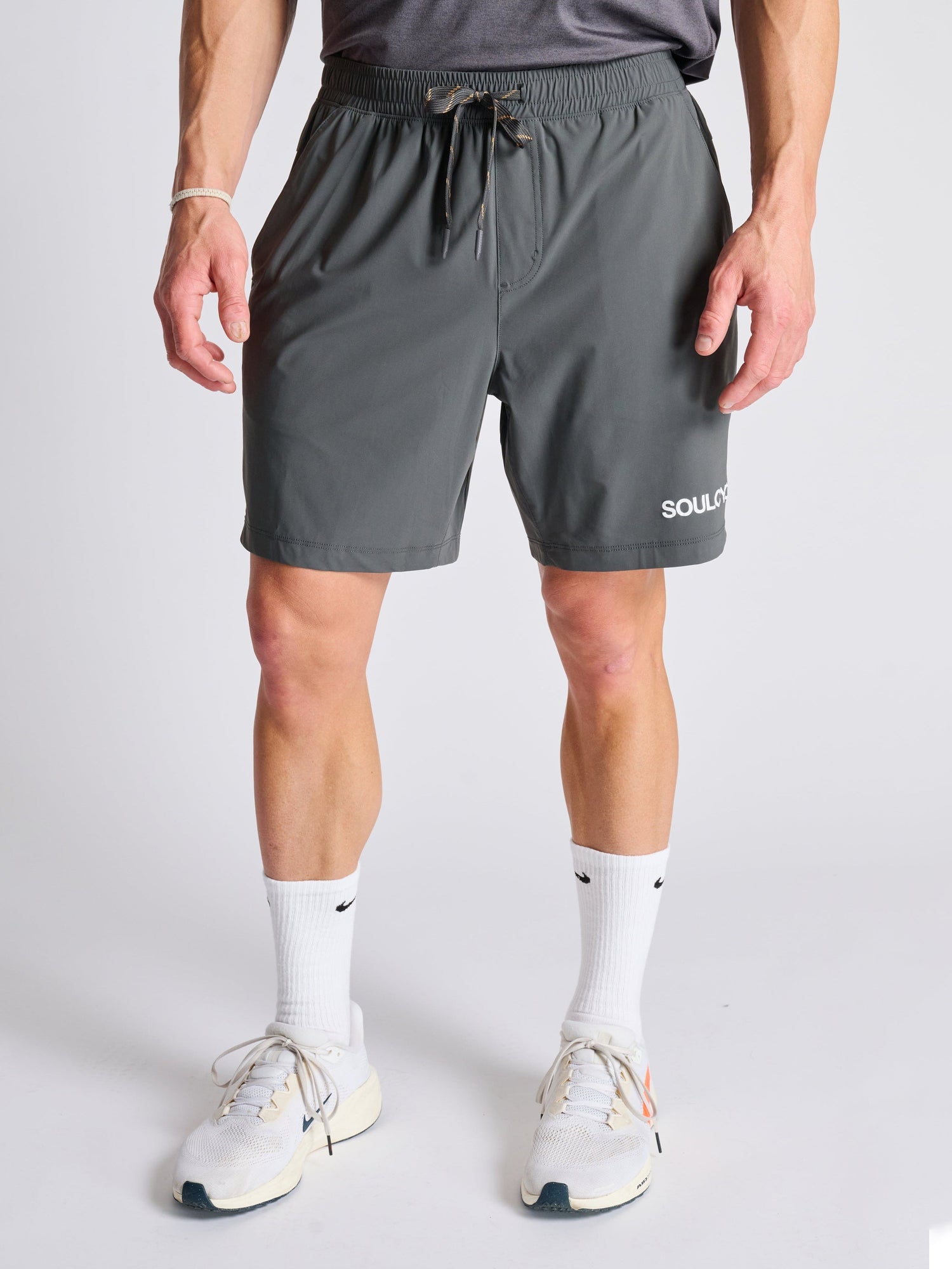 Men | Rhone | 7" Pursuit Short- Unlined | Asphalt