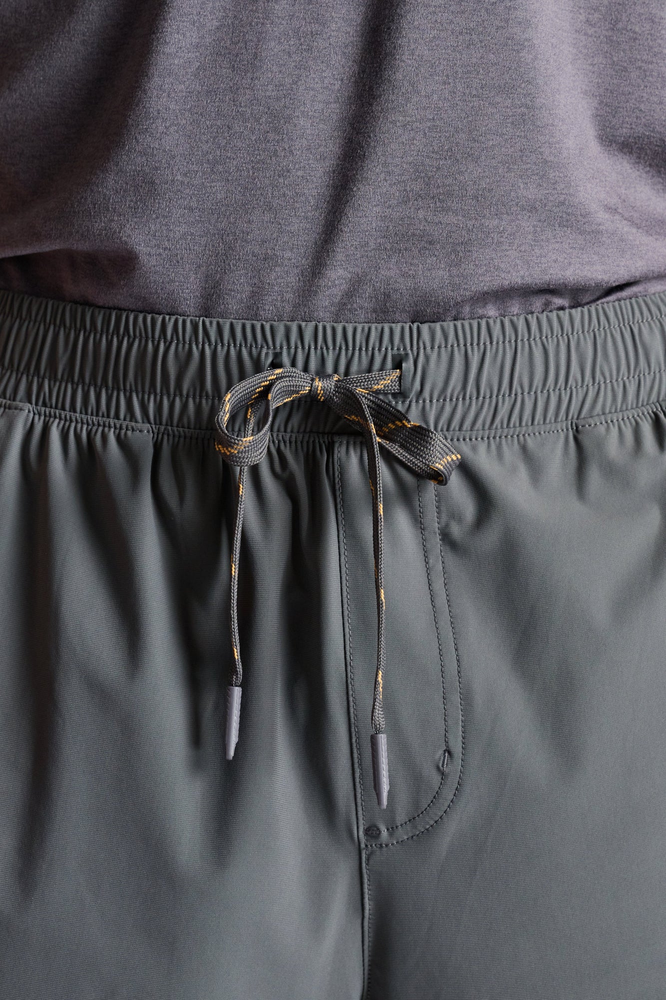 Men | Rhone | 7" Pursuit Short- Unlined | Asphalt