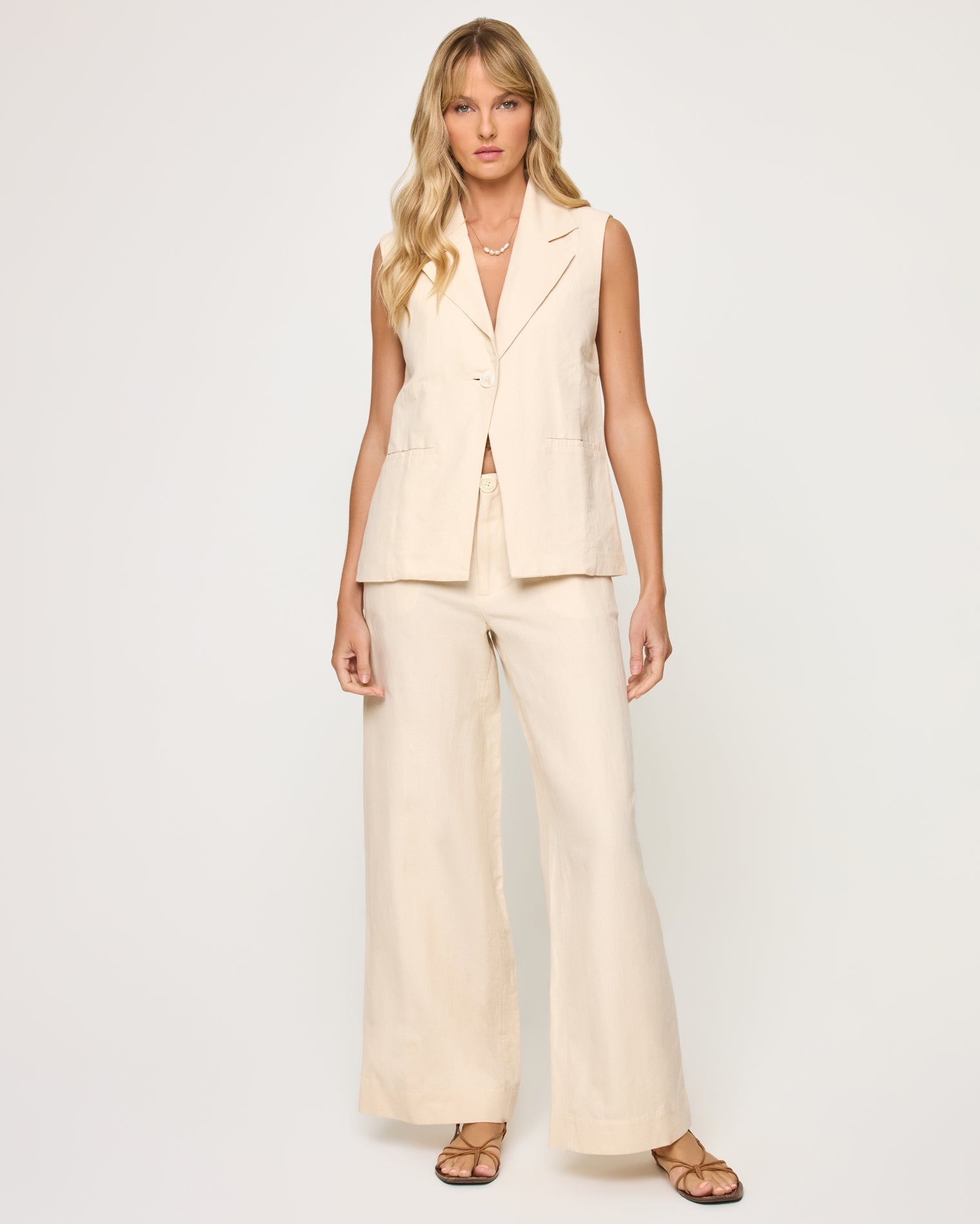 Flax | Model: Lura (size: S) | Hover