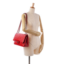 Chanel | Pre-Owned Jumbo Classic Caviar Double Flap - II | Red/Dark Red