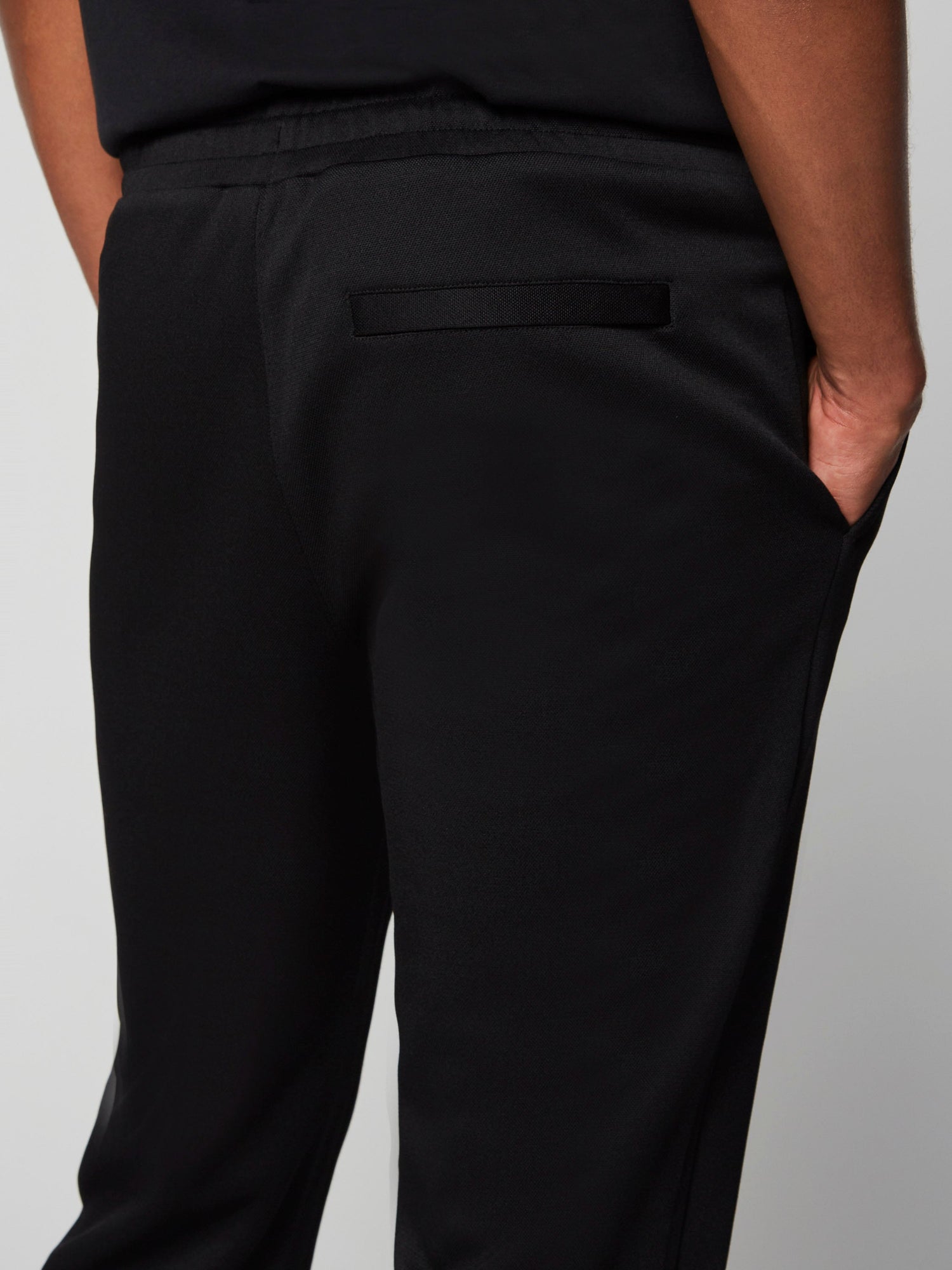 Men | Pero Track Pant | Black Beauty