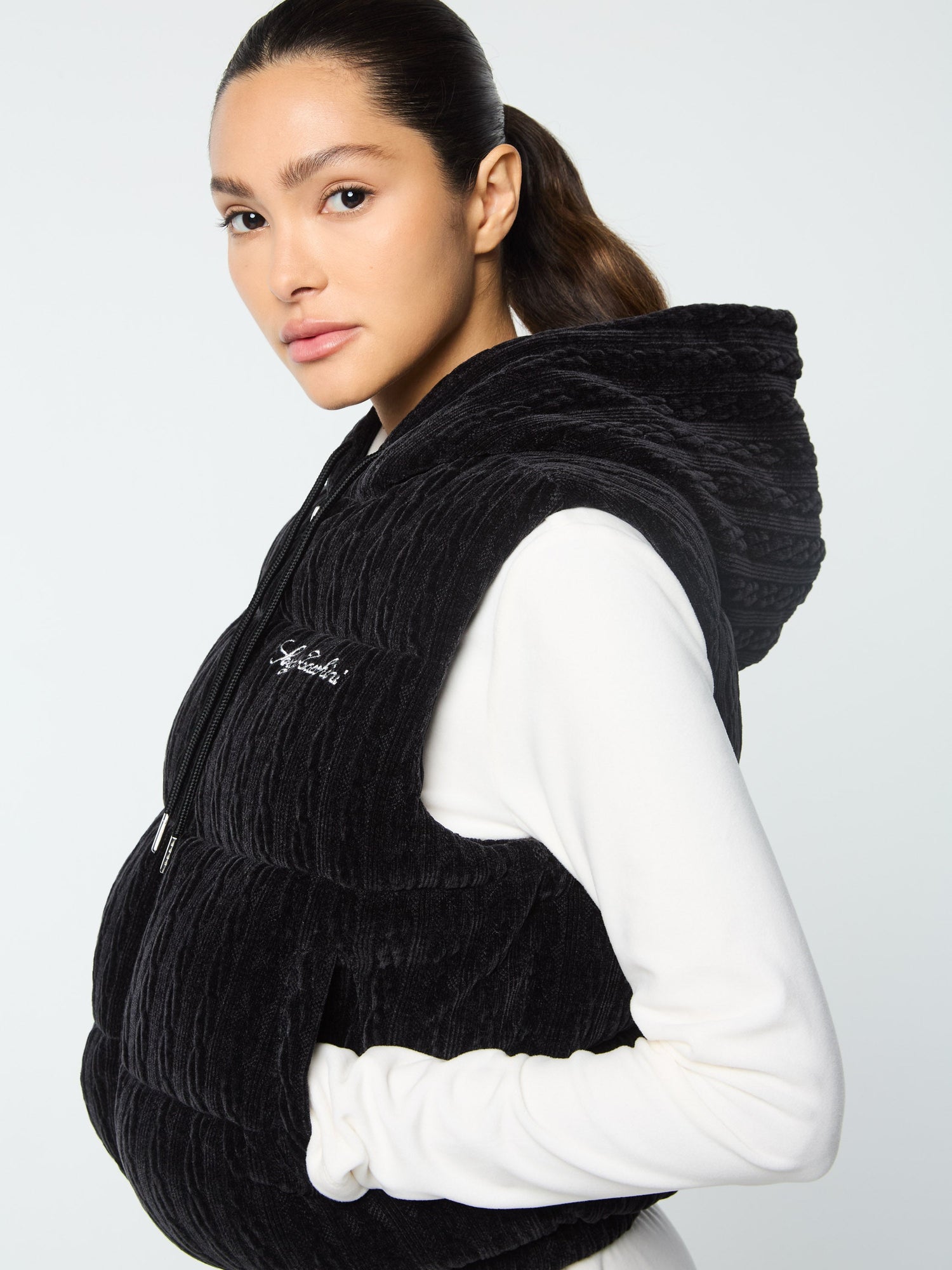 Women | Catena Chenille Puffer Vest | Black Beauty