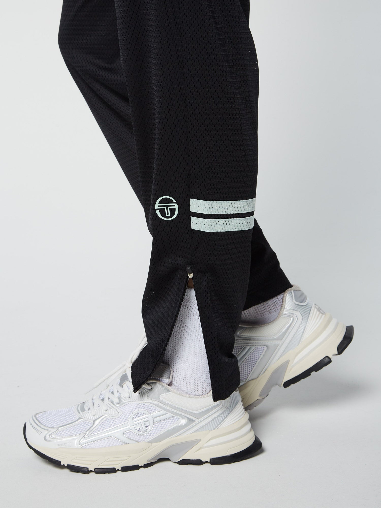 Men | Spazio Dallas Track Pant | Black Beauty