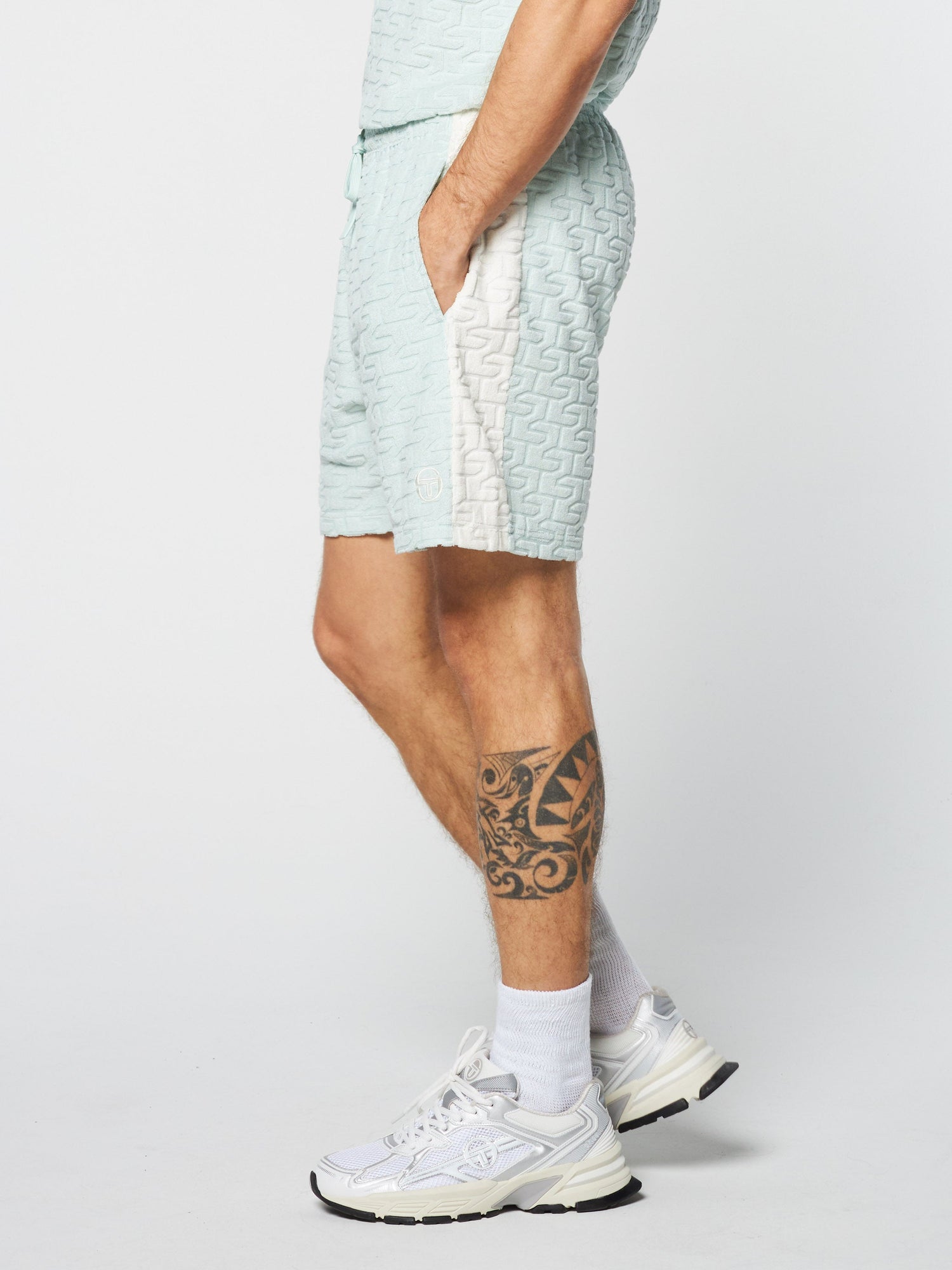 Men | Livata Monogram Short | Surf Spray