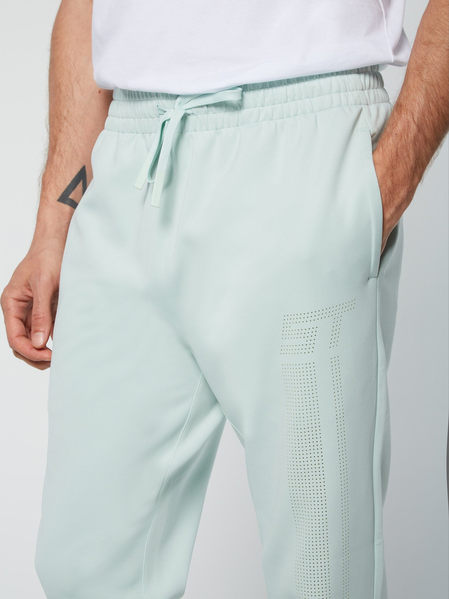 Men | Perforata Track Pant | Surf Spray
