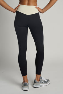 Year of Ours | Ribbed Two Tone Dip Legging | Black/White