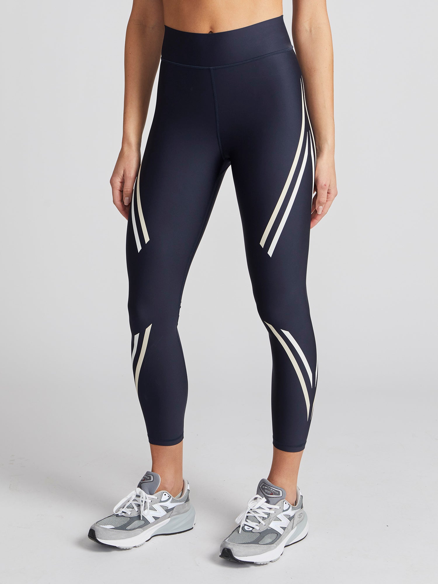 Women | The Upside | Cordoba 25" Midi Pant | Navy