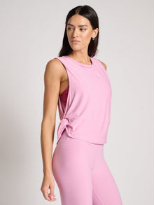 Women | Beyond Yoga | Featherweight Side Note Twist | Light Pink