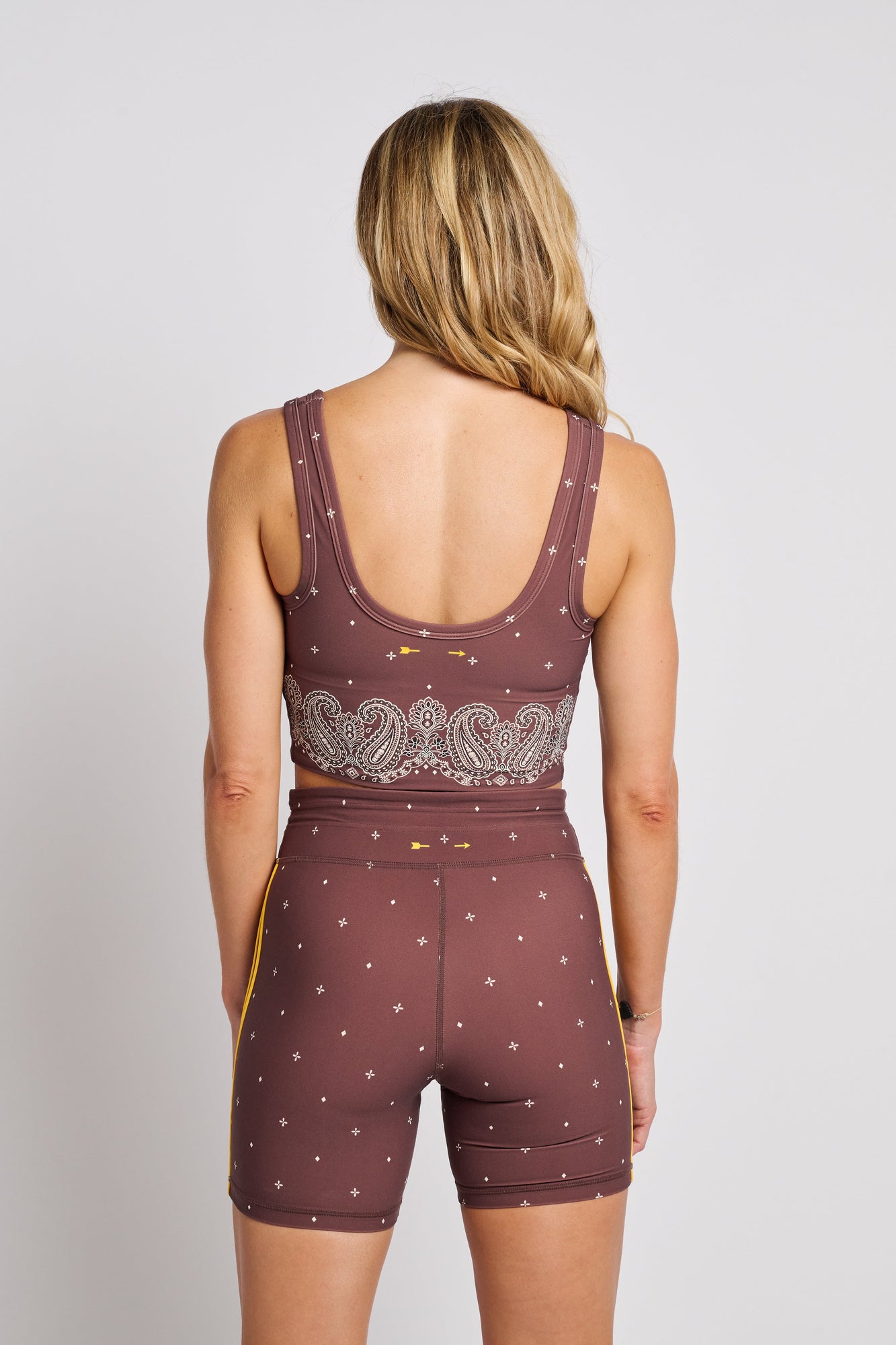 Women | The Upside | Mikkola Lou Scoop Crop | Brown