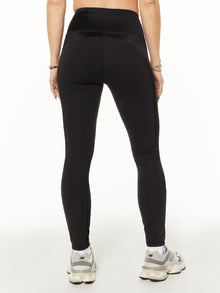 Lululemon | 25