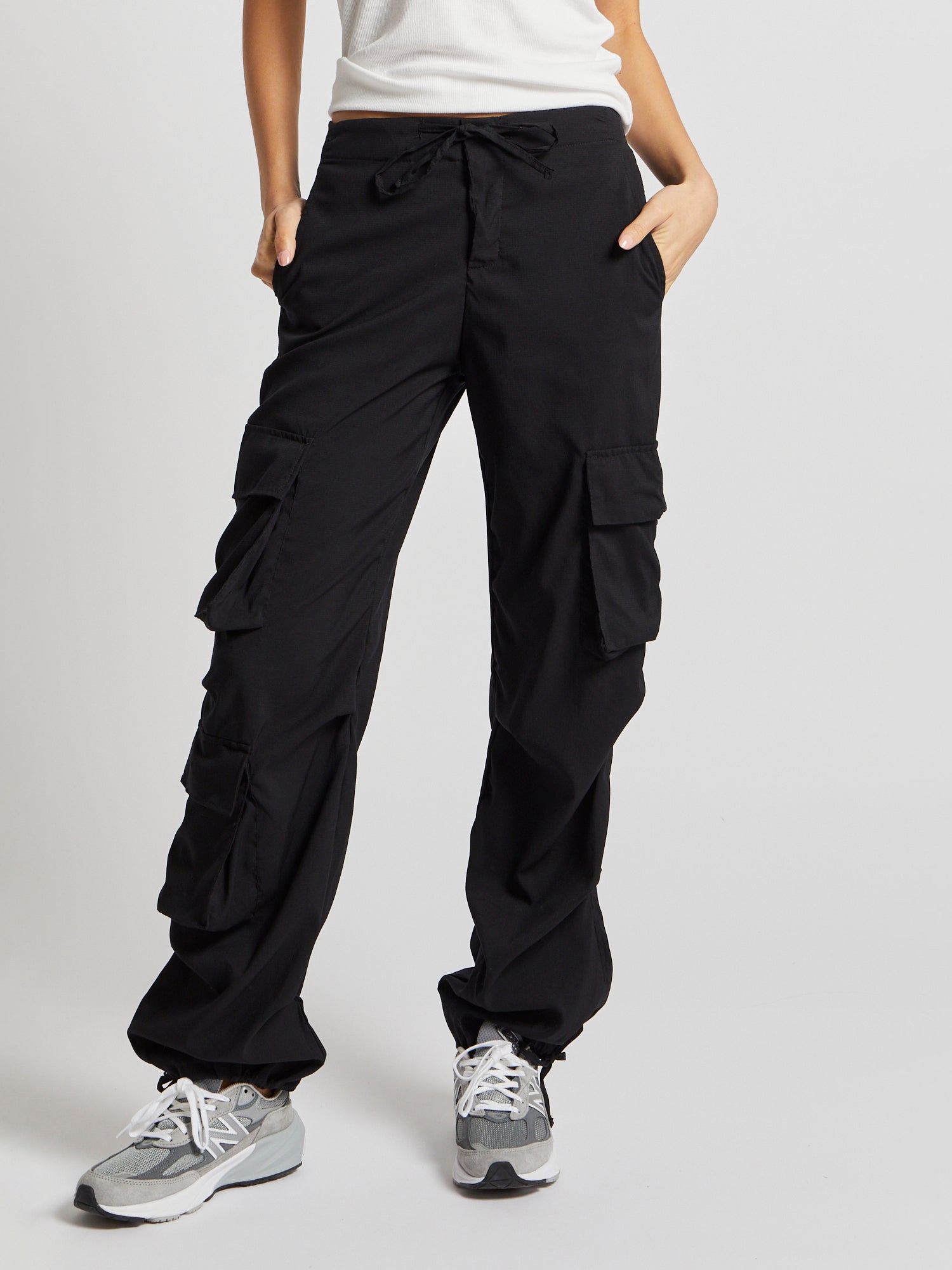 Women | MUV | Parachute Pant | Black