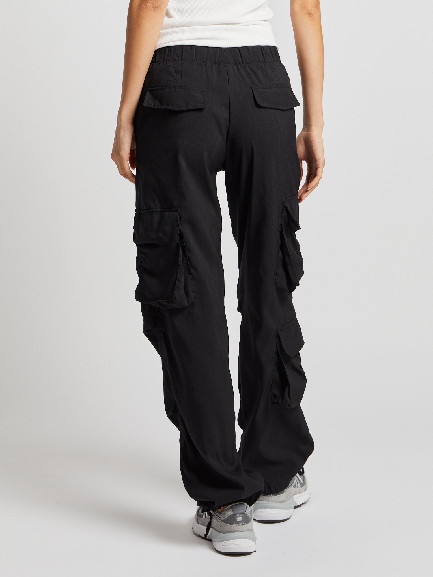 Women | MUV | Parachute Pant | Black