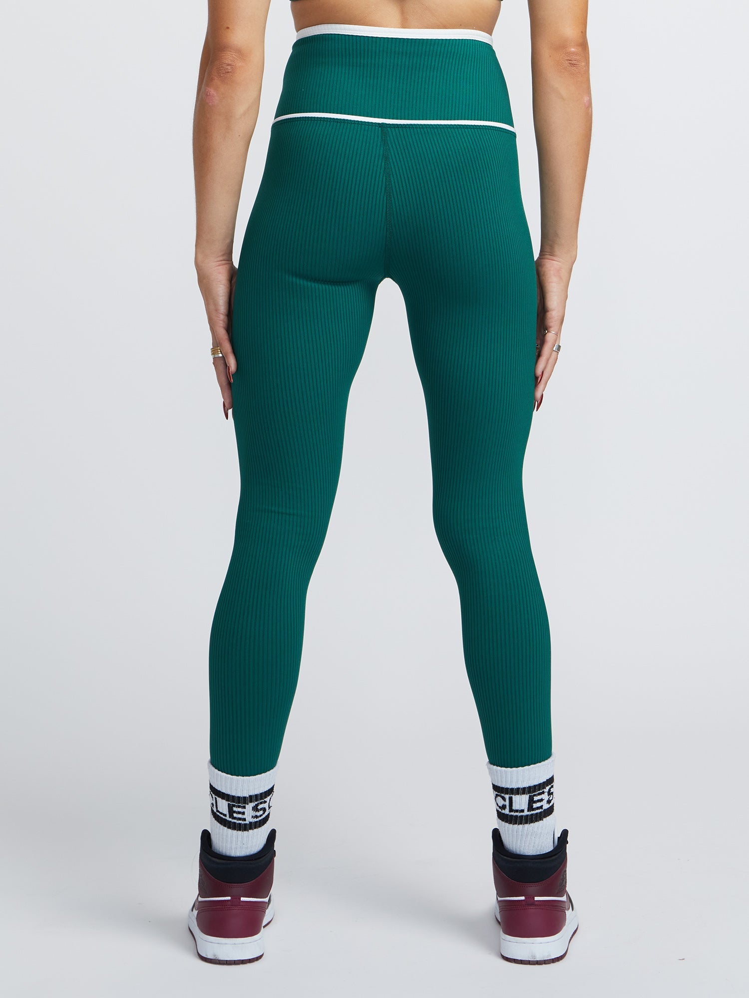 Women | Year of Ours | Ribbed Two Tone Veronica Legging | Green
