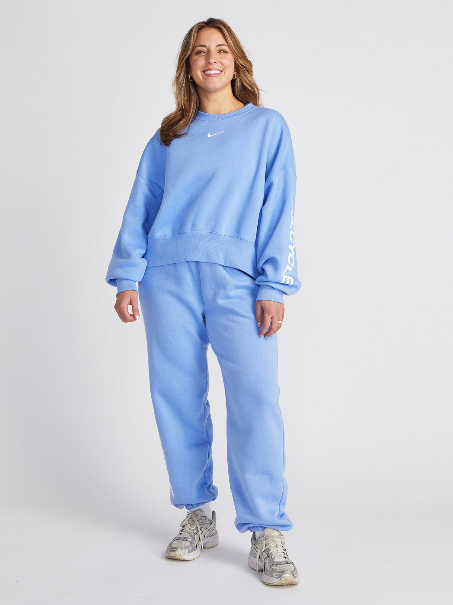 Women | Nike | Over-Oversized Crew-Neck Sweatshirt | Royal Pulse/Sail