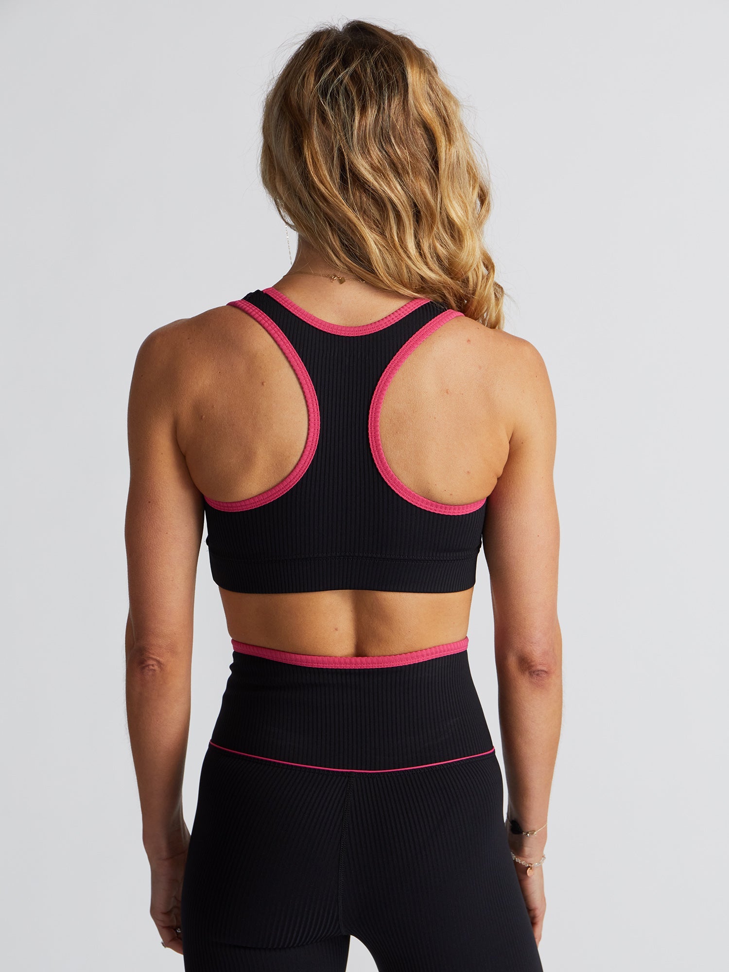 Women | Year of Ours | Ribbed V Bra | Black