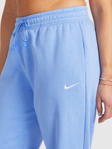 Women | Nike | High-Waisted Oversized Sweatpant | Royal Pulse/Sail