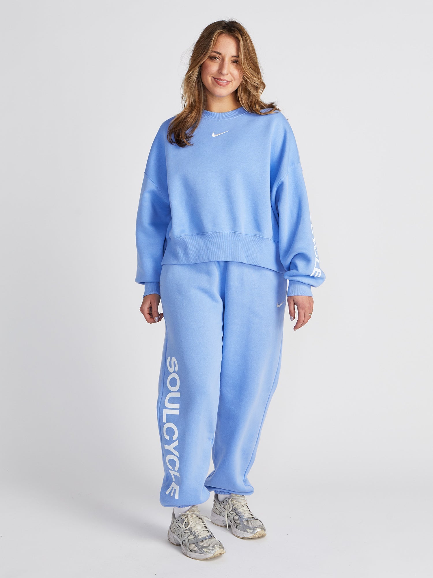 Women | Nike | High-Waisted Oversized Sweatpant | Royal Pulse/Sail