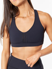 Women | Soul by SoulCycle | Santa Monica Bra Black | Black