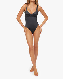 Scoop Underwire One Piece | Black