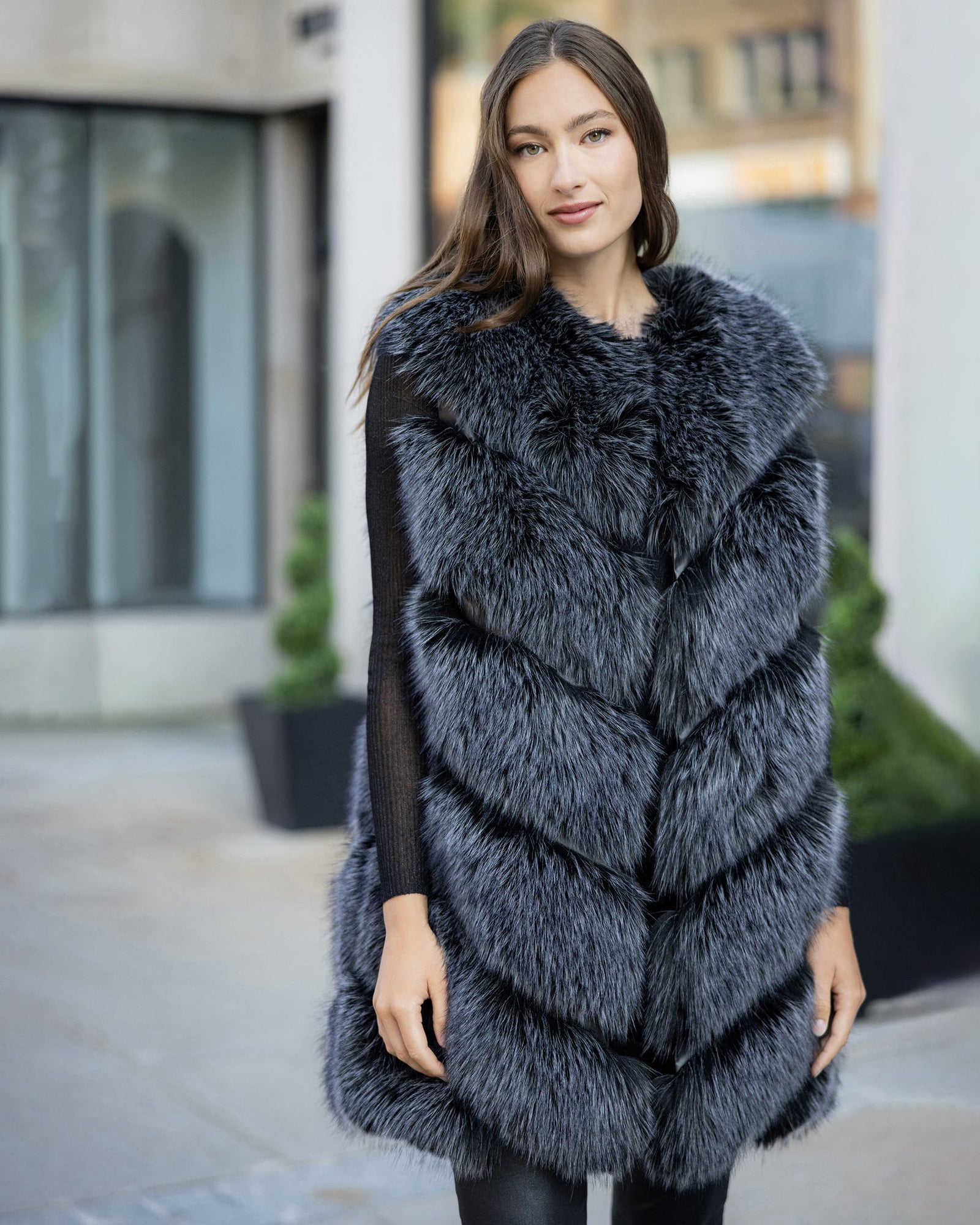 Fur-Free Fox (Faux Fur) Vest | Black Snowtop