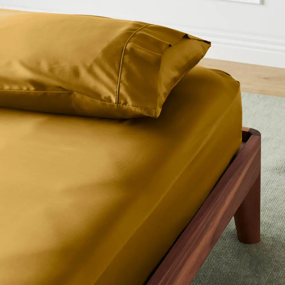 Airy CleanBamboo Sateen+ Fitted Sheet | Queen | Saffron