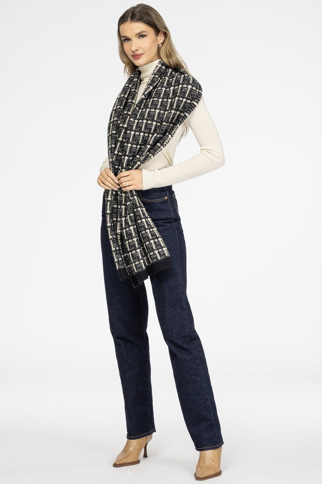 Select Cashmere Scarf | Black/Ivory