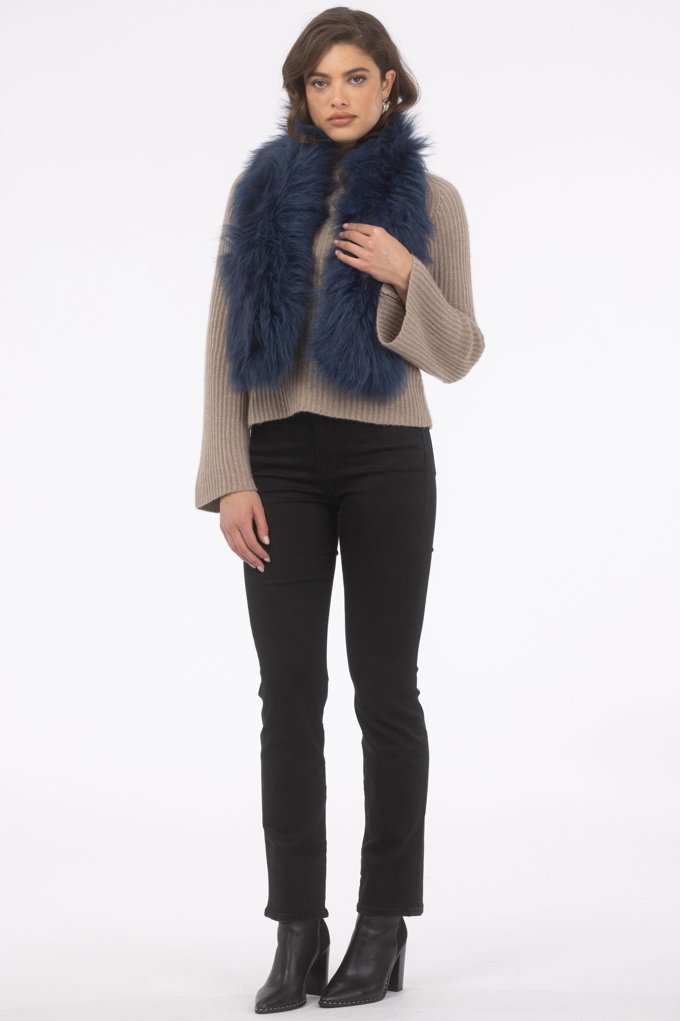 Select Lamb Pull-Through Scarf | Navy