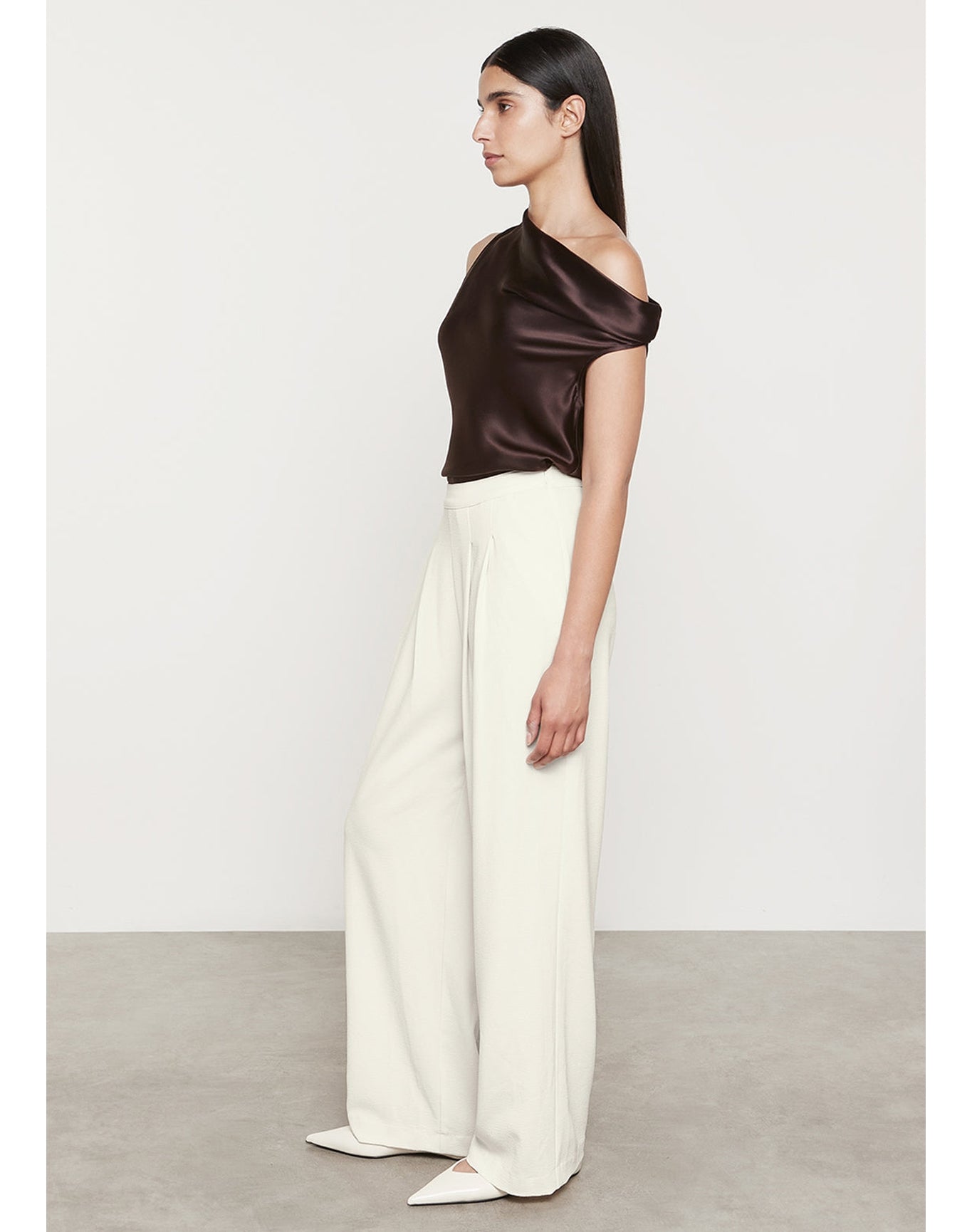 Silk Bias Off-Shoulder | Brown