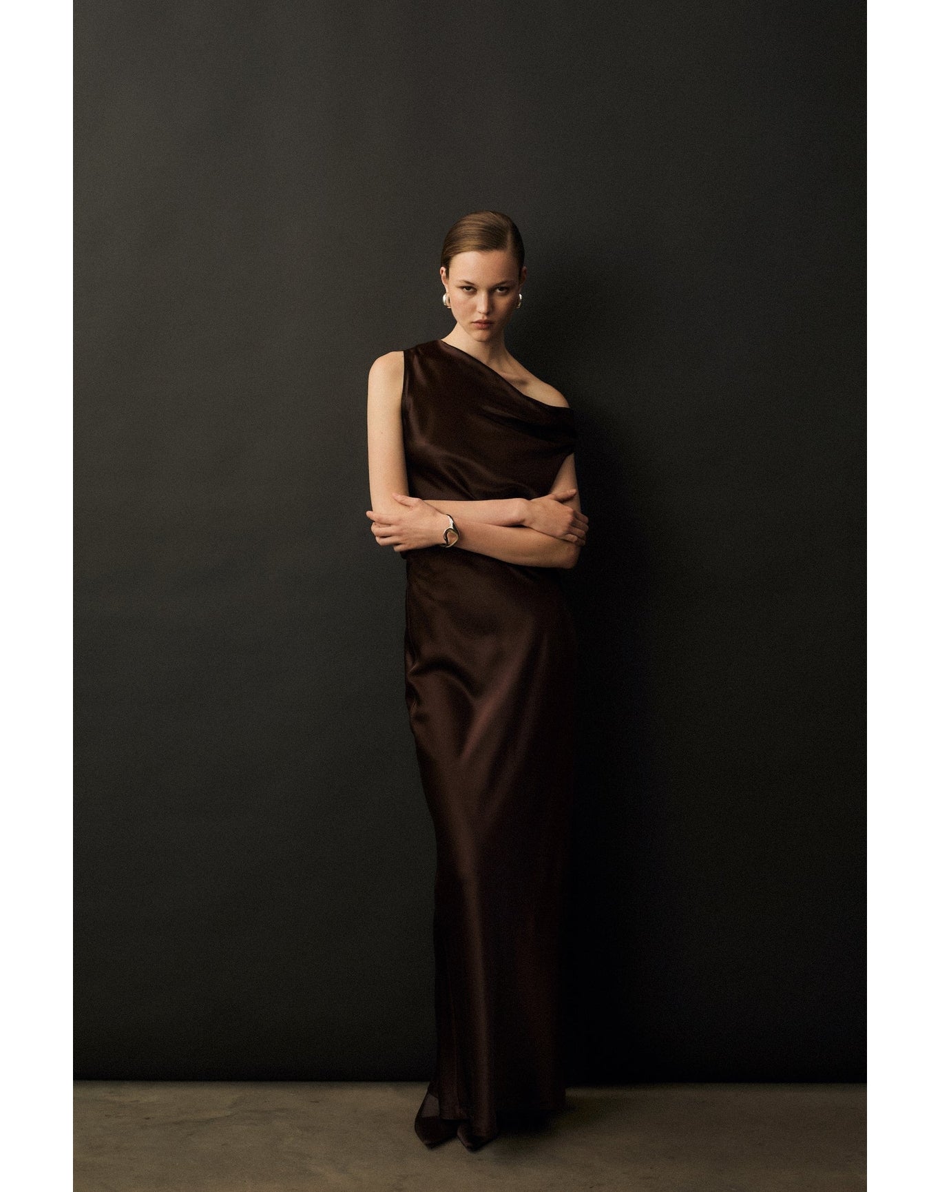 Silk Bias Off-Shoulder | Brown