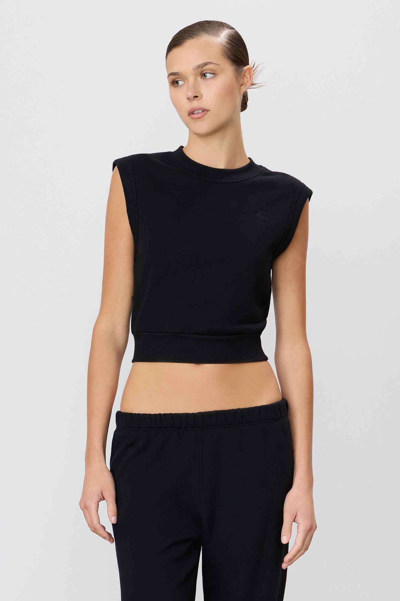 SLEEVELESS CREWNECK TOP - ETERNE
