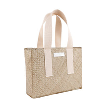 Anissa with Canva-Large-Outfit-1-Wicker-Wings-Wicker-Bag-Bucket-Bag-Bags-for-Women-Designer-Handbags-Beach-Bag-Summer-Bag-Straw-Bag-Black-Bag-Crossbody-Bag-Mini-Bag-Leather-Handbags-Purse