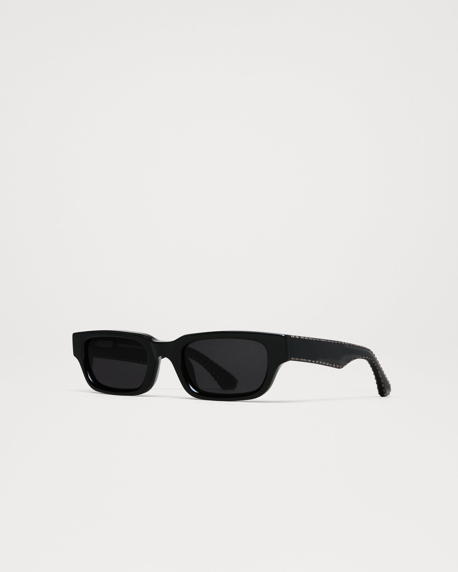 Stitch 10 | Black