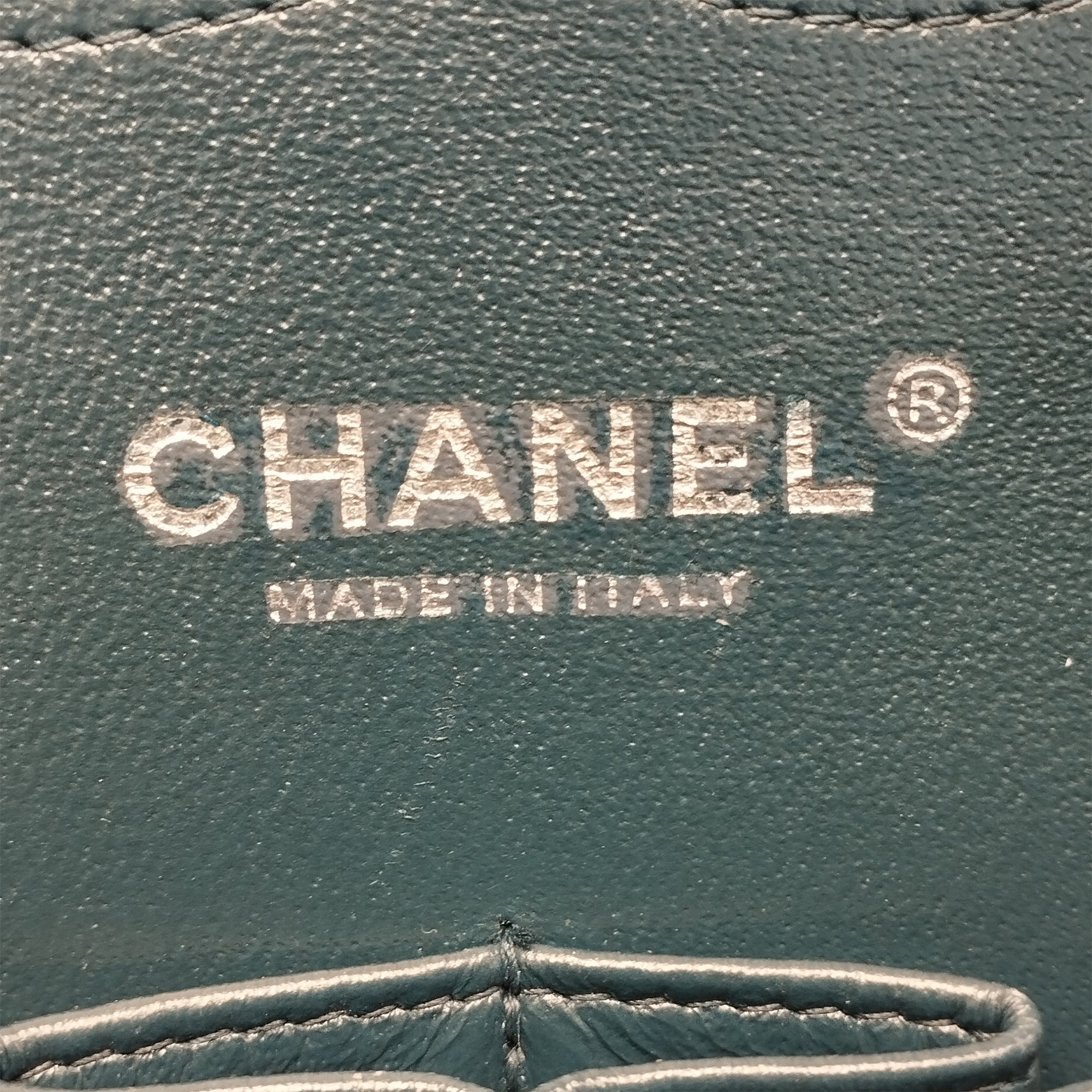 Chanel | Pre-Owned Jumbo Classic Lambskin Double Flap - I | Blue/Dark Blue